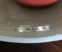 Load image into Gallery viewer, Coyote Peak Bracelet
