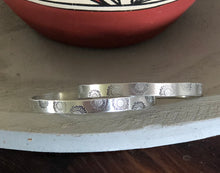 Load image into Gallery viewer, Sunflower Bracelet
