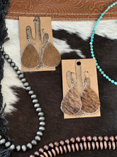Load image into Gallery viewer, Brindle Teardrop Earrings
