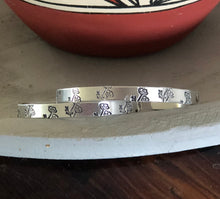 Load image into Gallery viewer, Poppy Bracelet
