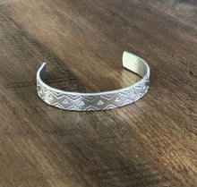 Load image into Gallery viewer, Jolene Bracelet

