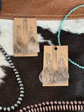 Load image into Gallery viewer, Vanilla Brindle Cattle Tag Earrings
